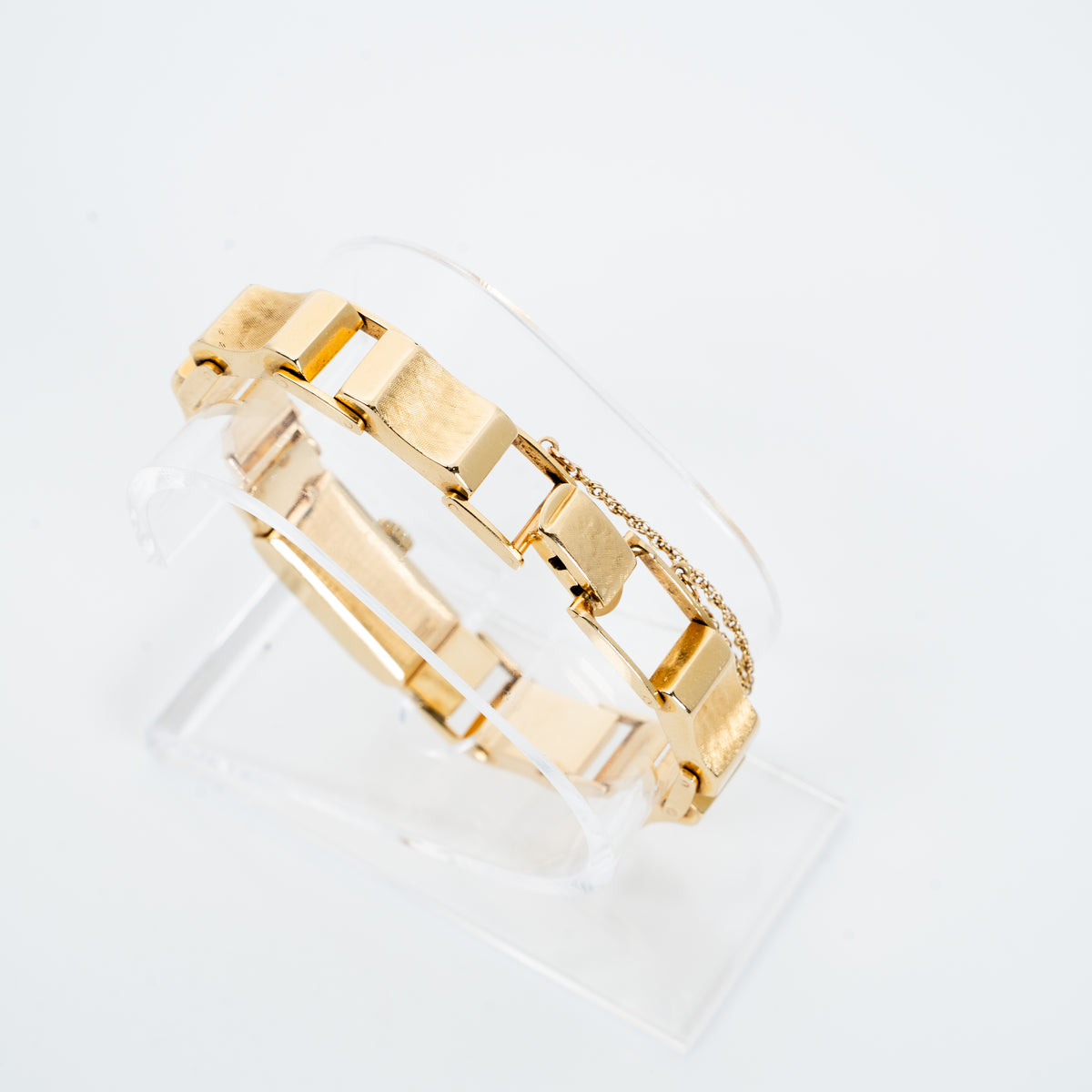 Vintage Baume & Mercier Ladies 24mm Dress Watch in 14K Yellow Gold