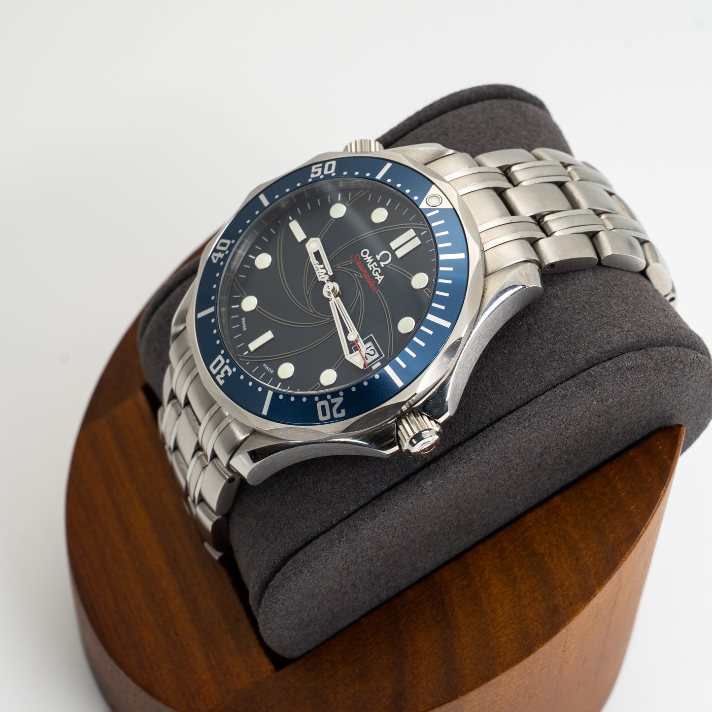 Omega Seamaster Diver 300M "James Bond" Limited Edition Ref. 2226.80.00