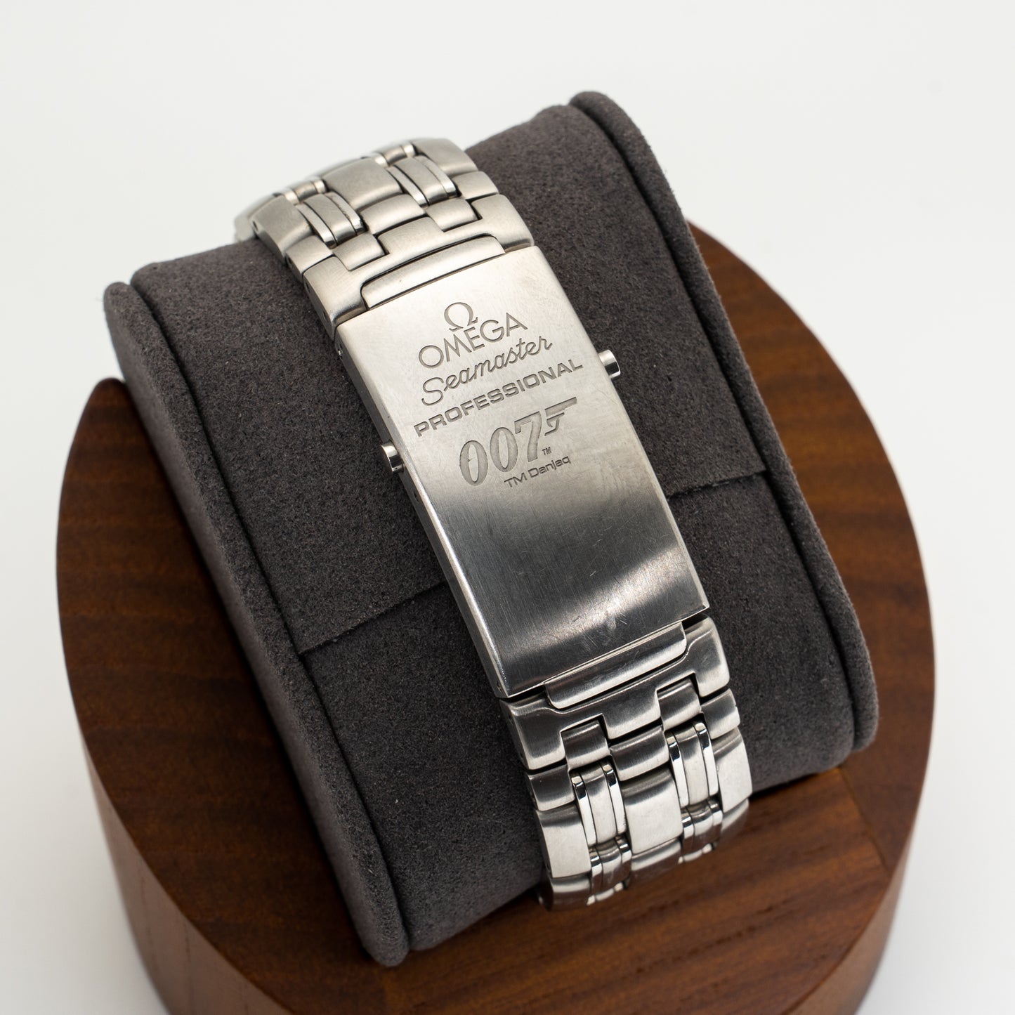 Omega Seamaster Diver 300M "James Bond" Limited Edition Ref. 2226.80.00