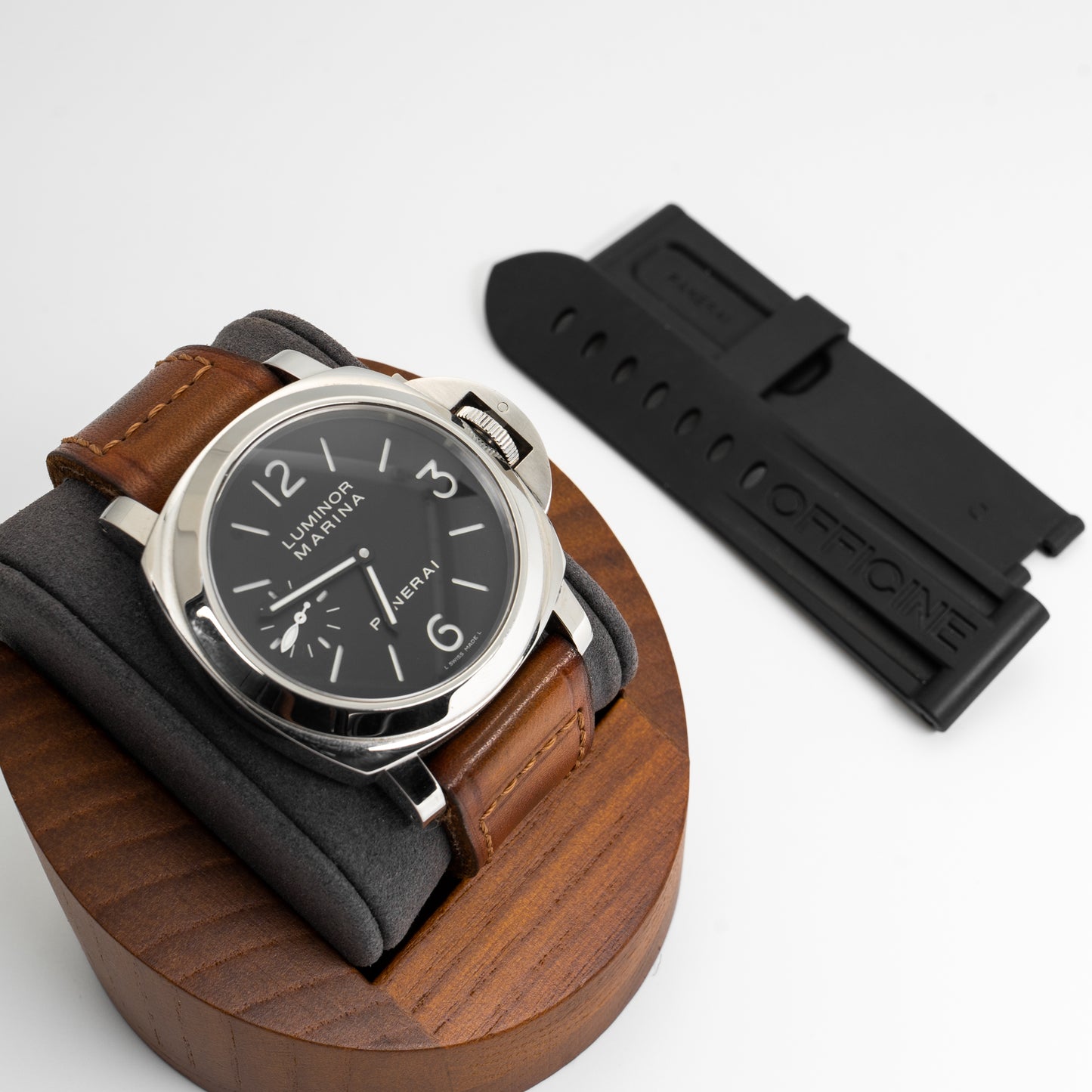 Panerai Luminor Base Logo PAM00111