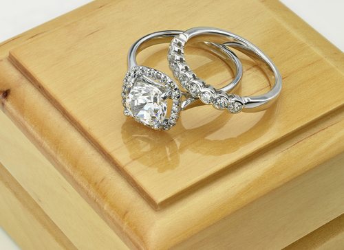 Tips for Selling Engagement Rings