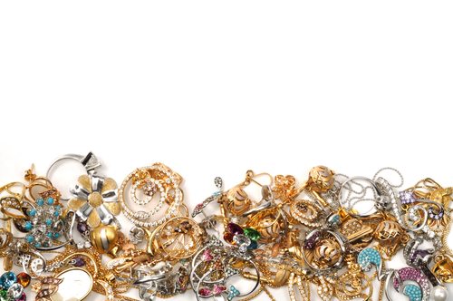The Basics of Different Gold Color Hues