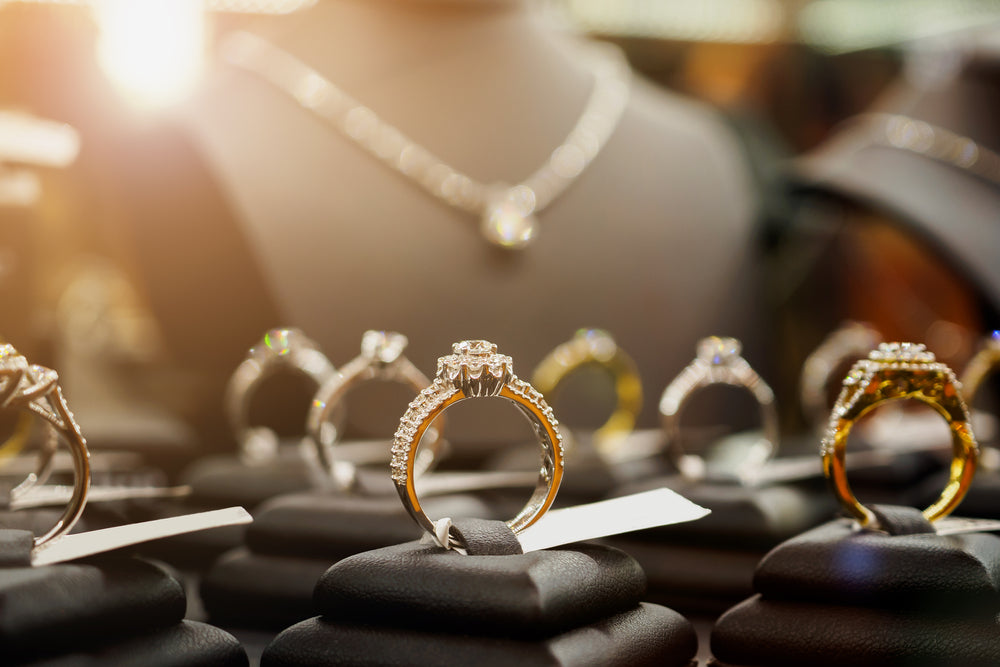 Diamond and Jewelry Options for Minimalists, Part 2