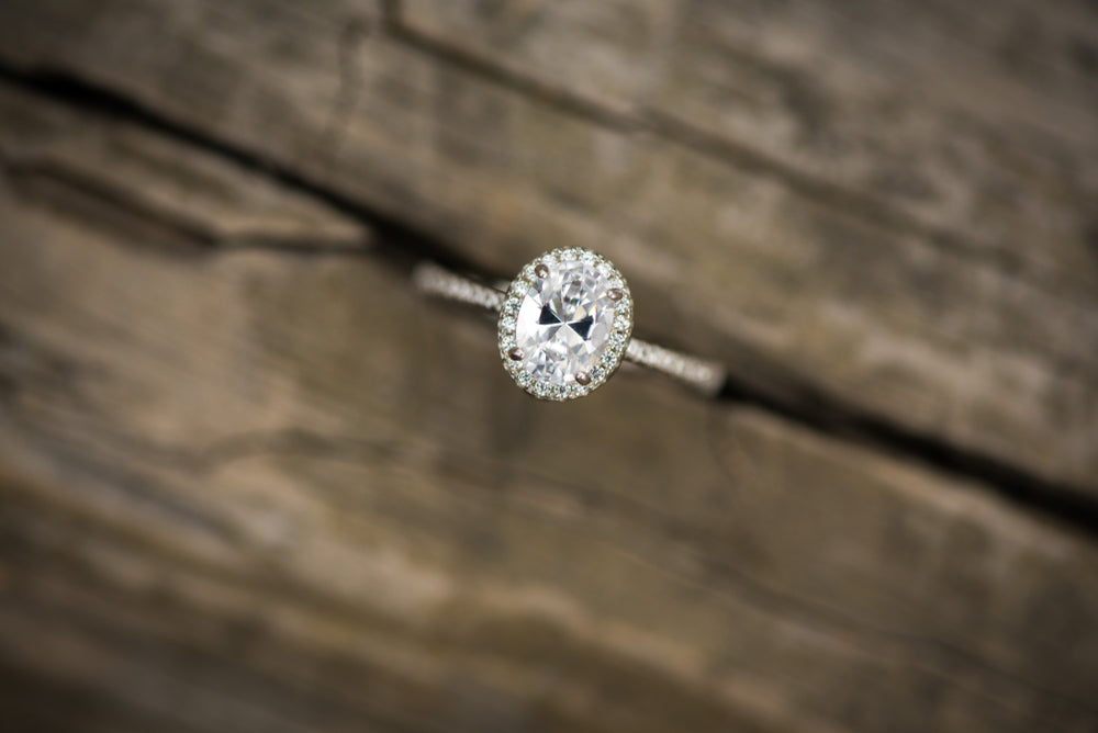 On Halo Settings for Your Diamond Engagement Ring