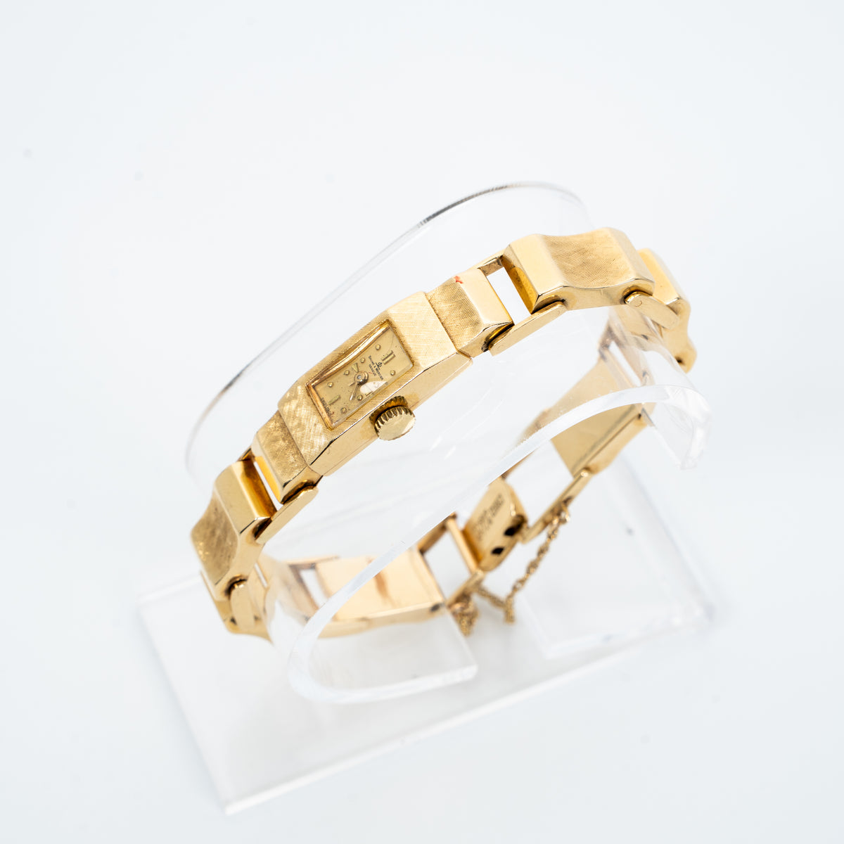 Vintage Baume & Mercier Ladies 24mm Dress Watch in 14K Yellow Gold
