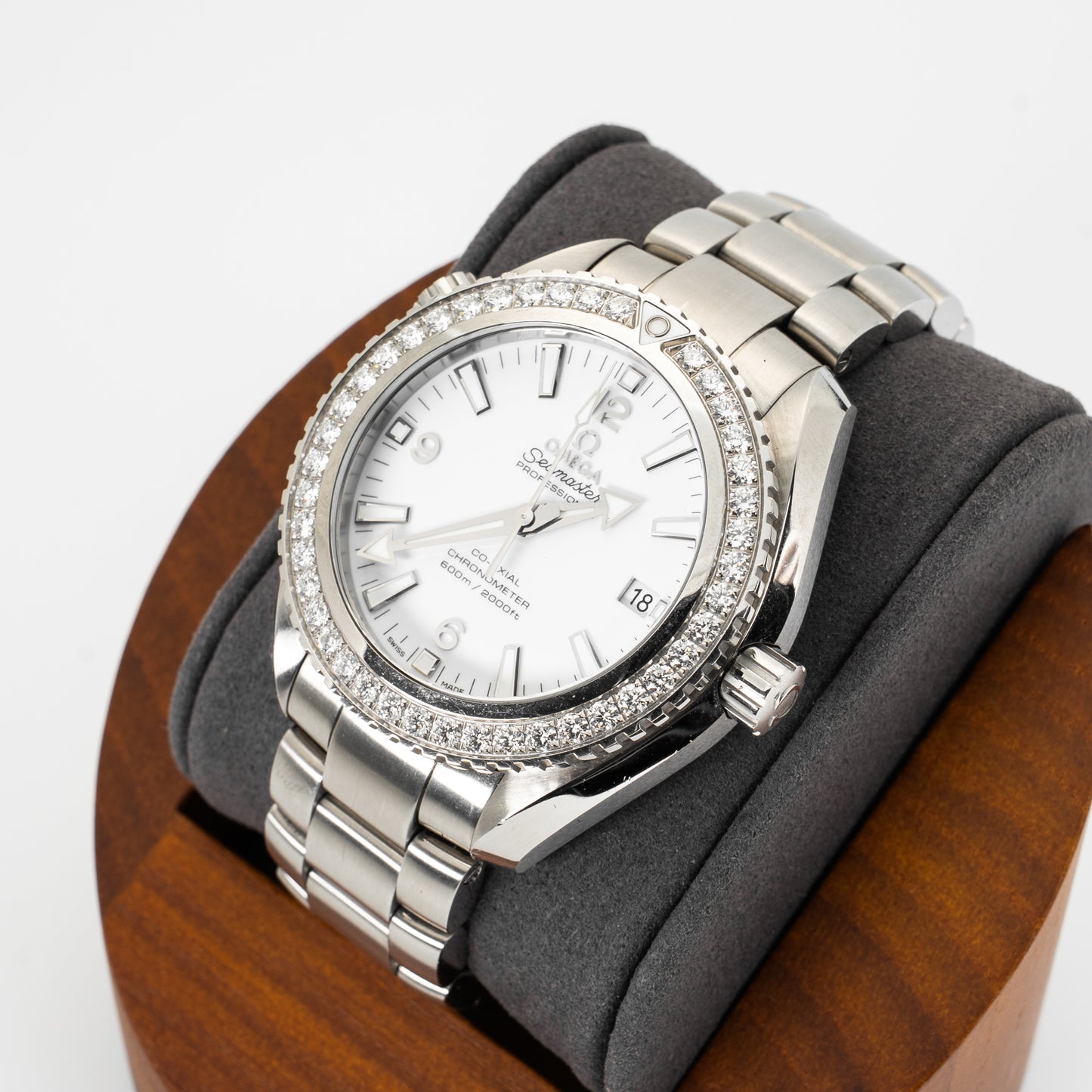 Omega Seamaster Planet Ocean 600M Co-Axial Ref. 232.15.38.20.04.001