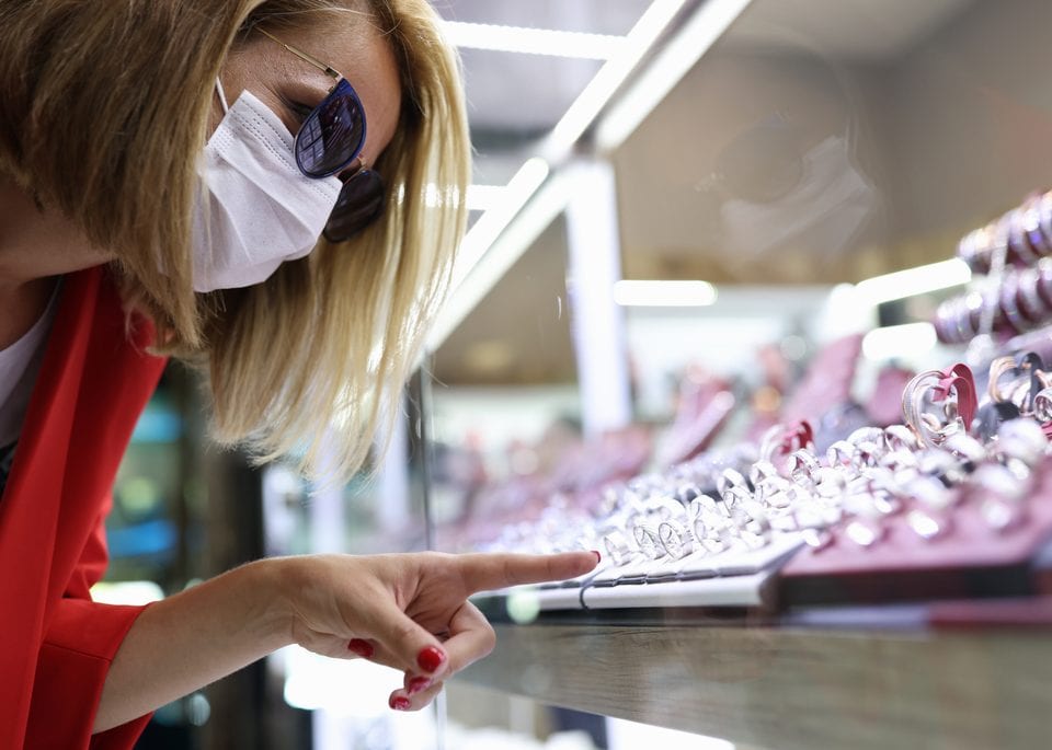 Five Useful Tips in Buying Jewelry During the Pandemic